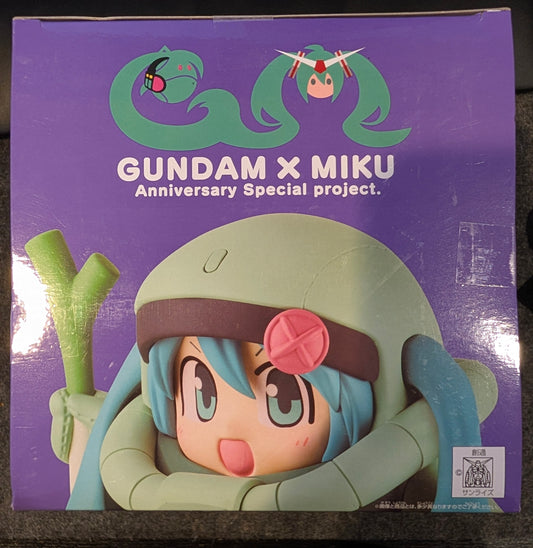 Gundam 45th Anniversary × Hatsune Miku Figure