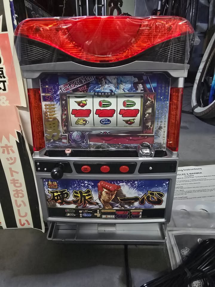 Onihama Bakusou Gurentai Portable mini fridge -  Hardcore Panel Edition