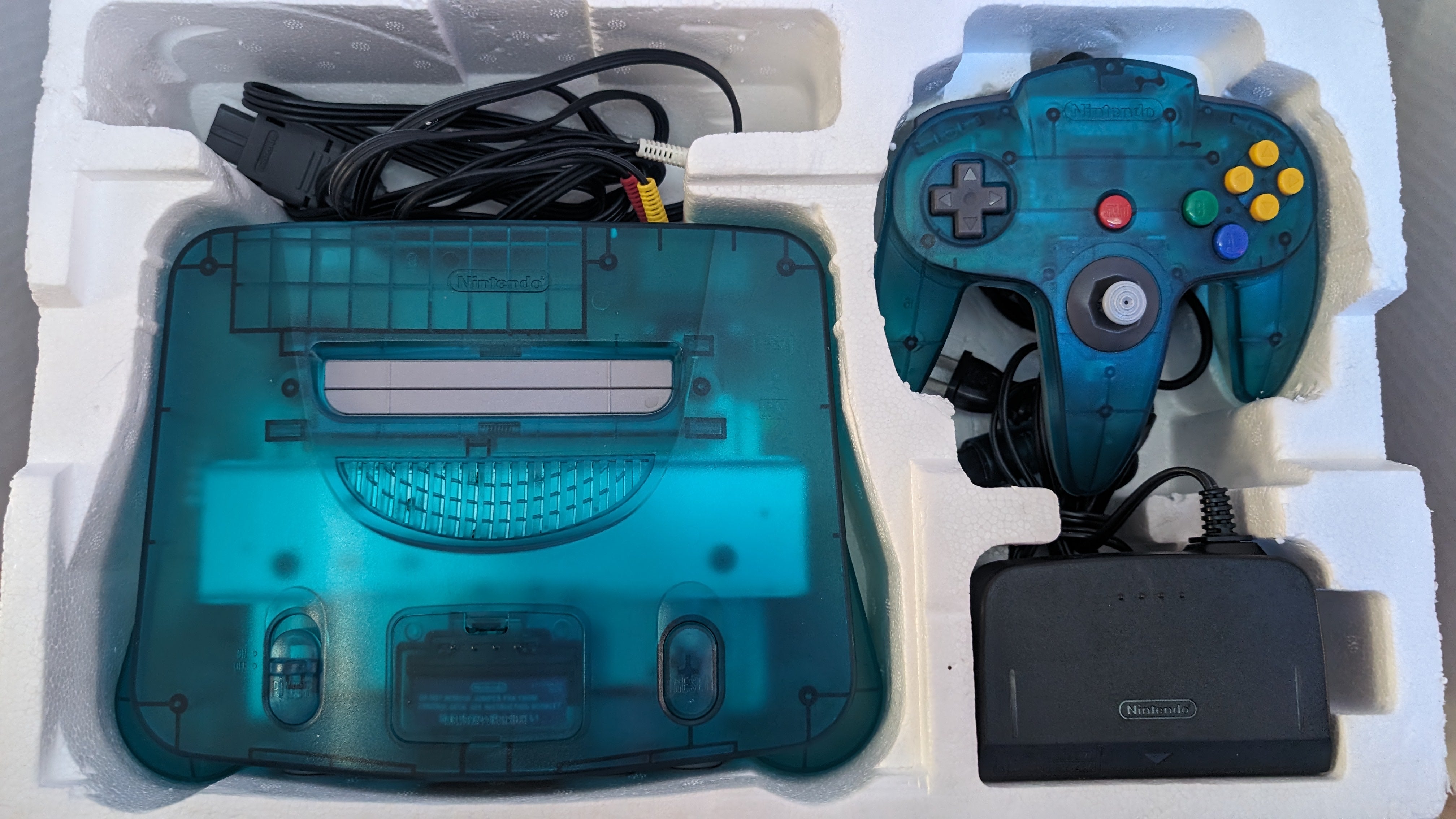 Rare japanese sold ice blue Nintendo 64