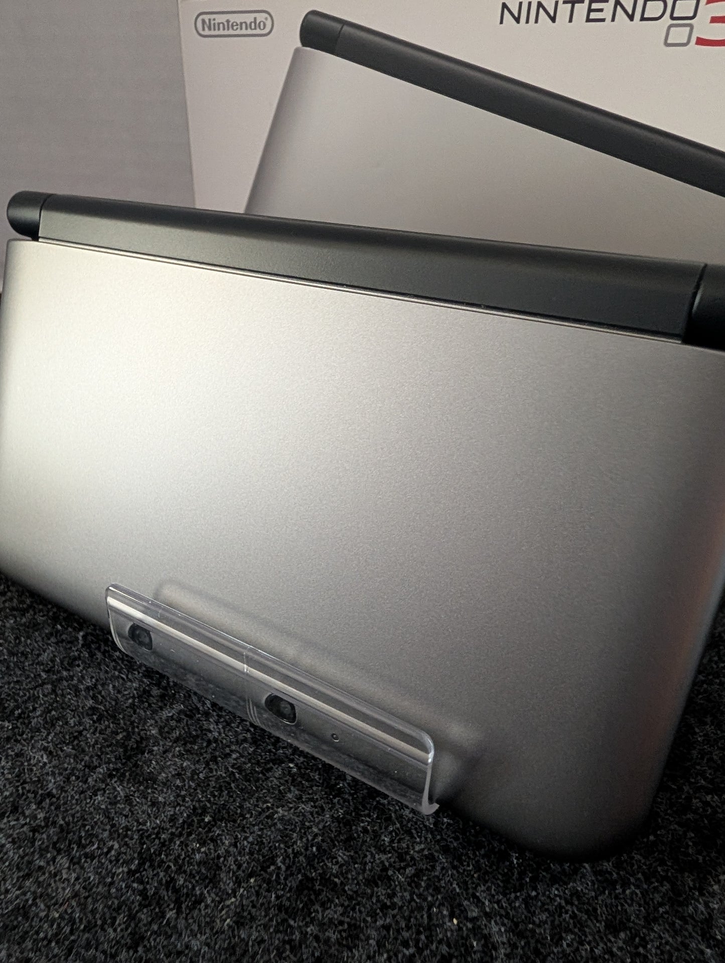 Silver x Black 3DS LL