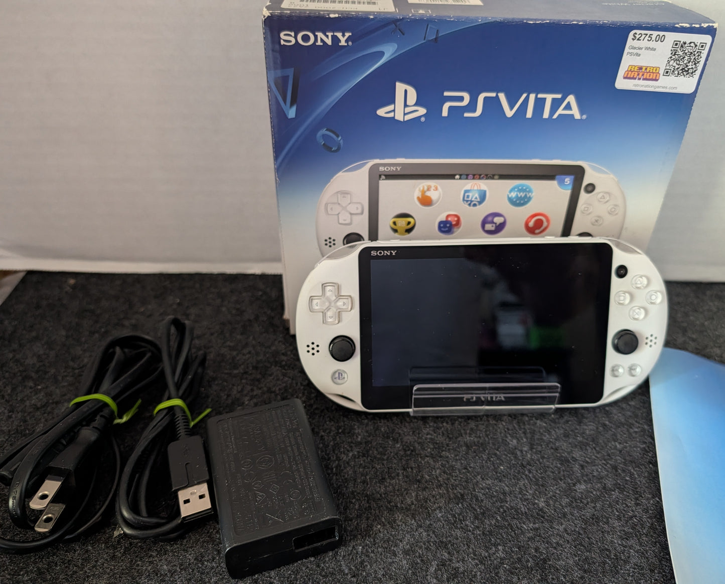 Glacier White PSVita