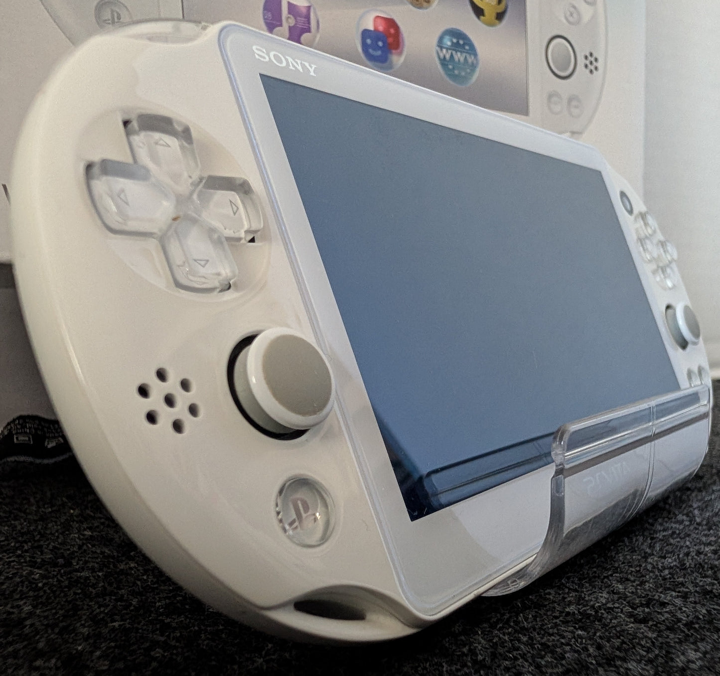 White PSVita