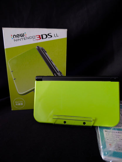 New Nintendo 3DS LL - Lime × Black Edition