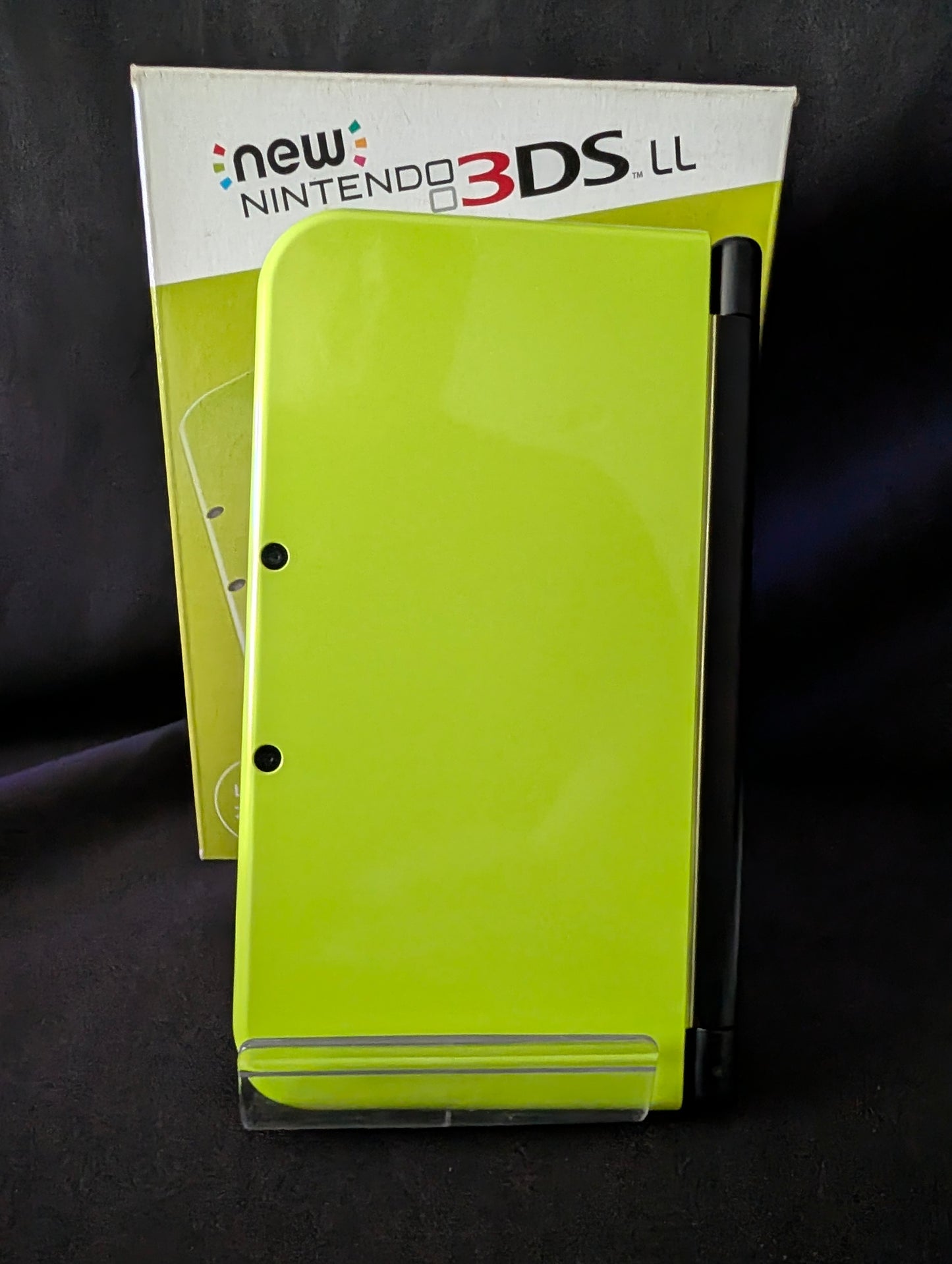 New Nintendo 3DS LL - Lime × Black Edition