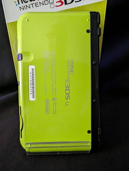 New Nintendo 3DS LL - Lime × Black Edition